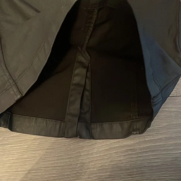 7 For All Mankind - Picture 6 of 11